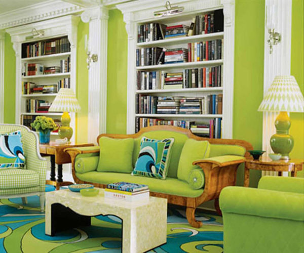 Зелёный диван в классическом стиле 